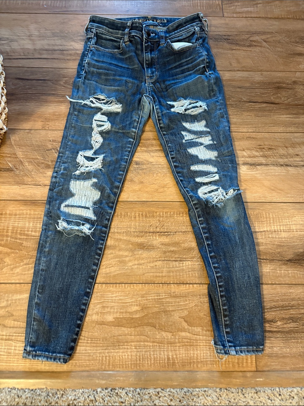 American Eagle Outfitters Women's Dark Blue Distressed Skinny Jeans
